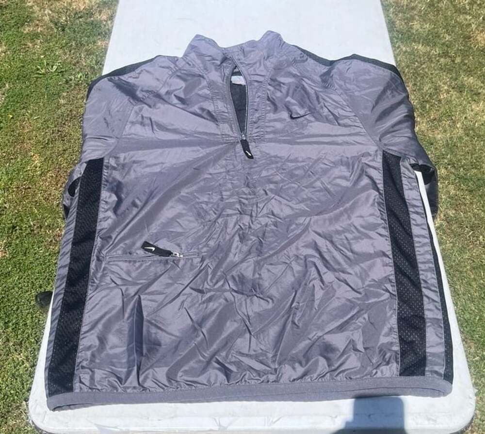 Vintage Nike Gray Windbreaker Pullover with Mesh Panels